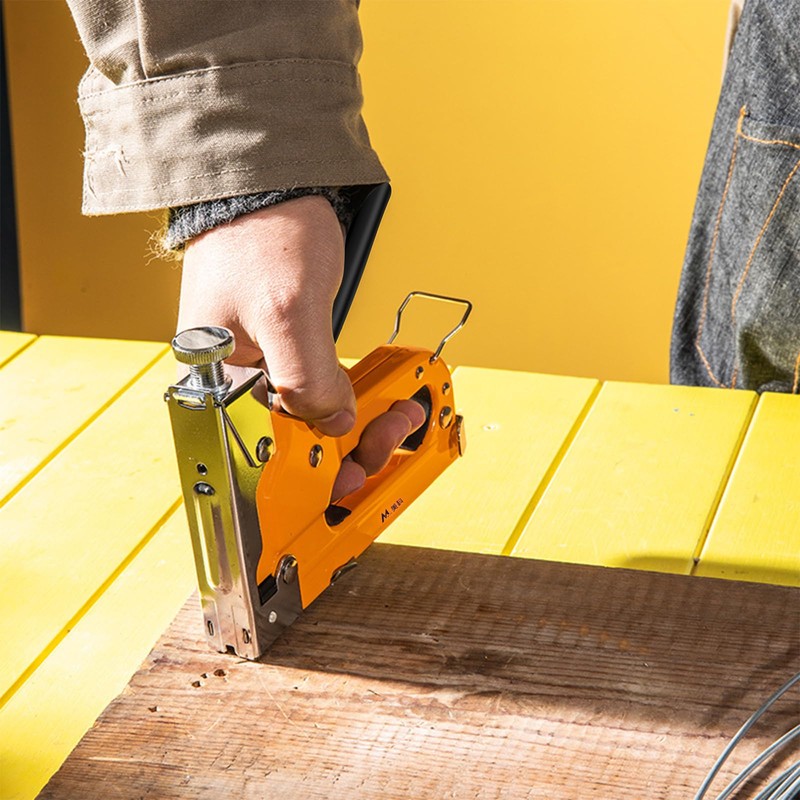 Ceisazira 3-in-1 Stapler for Wood, Hand Stapler with Clips, Staple
