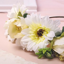 IYOU Flower Headband Set Wristband White Daisy Floral Crown Hair Garland Leafs Bride Bridesmaid Hair Accessories for Women and Girls