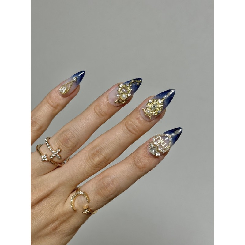 Luxury Nail Moonless Midnight - M-Stiletto / 럭셔리네일 문리스 미드나잇