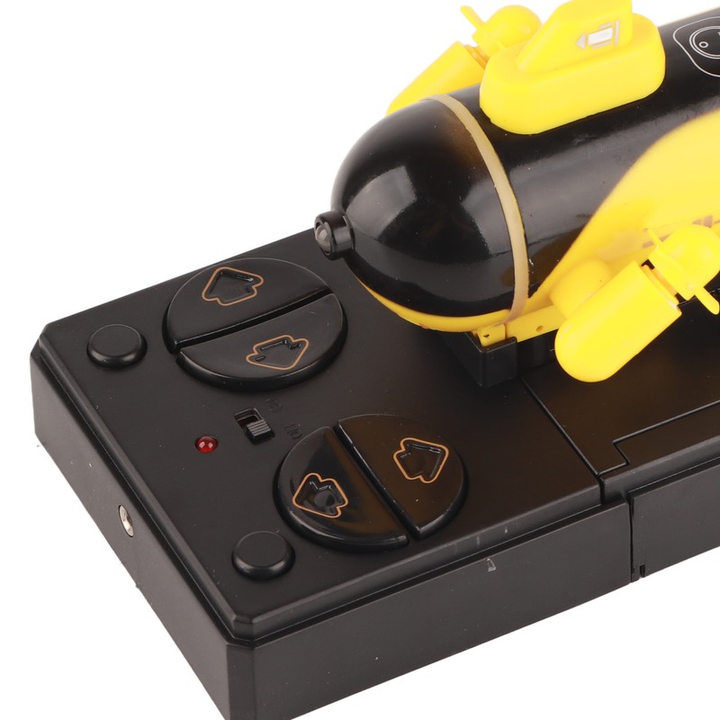 Mini Remote Control Submarine Toy Boat Underwater Splashing Toy