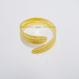 Feyarl 8 Pcs Napkin Rings Gold Leaf Napkin Rings Holder for Dinning Table Wedding Party Candlelit Banquet