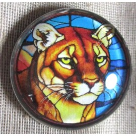 GLASS DOME PICTURE BUTTON -- "STAINED GLASS" COUGAR WITH YELLOW EYES  30mm
