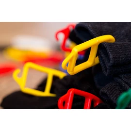 SUPI Pack of 15 Sock Clips Sock Holder – Colour Set (Black Green White)