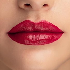 Lápiz labial de cuidado avanzado – terciopelo, 17 rojo – clásico verdadero rojo