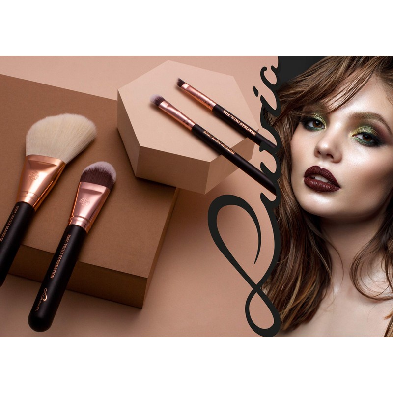 Eyeshadow Brush and Eye Brush.