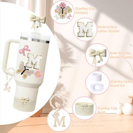 Juego de 13 accesorios de copa Stanley blanca para vaso de 30 onzas de 40 onzas con asa, incluyendo dije de asa, calcomanía inicial personalizada, tapa de popote, bota de silicona, tapón a prueba de
