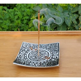 Pure Source India Aluminum Agarbatti Stand, Hand Carved Rust Proof (4 Inch x 4 Inch)
