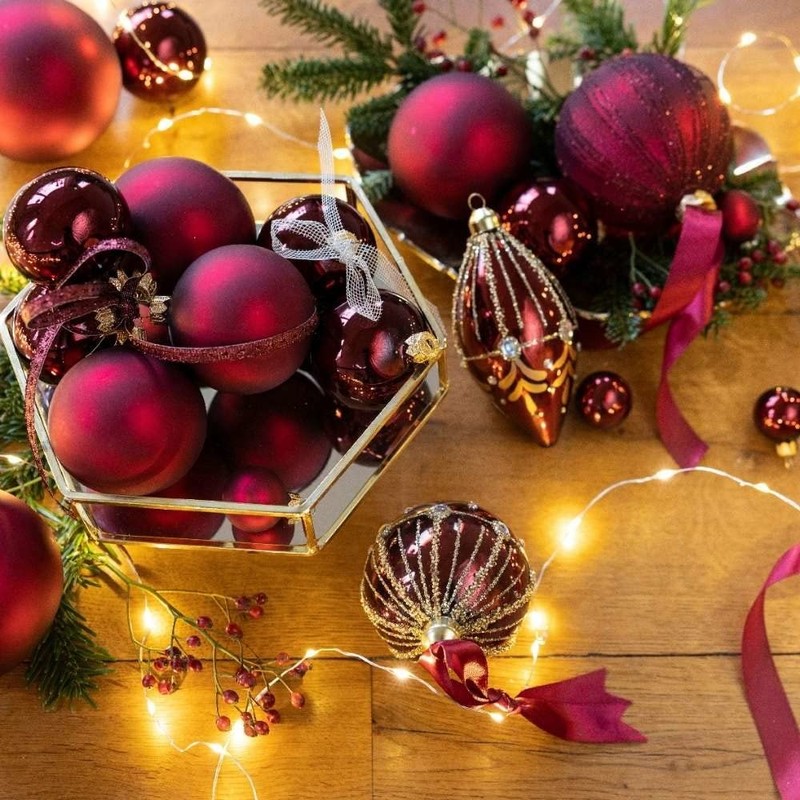 12 Christmas Tree Baubles, 60 mm Plastic Christmas Decoration Baubles