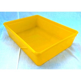 Instrument tray – 19cm x 14cm x 5.5cm. polypropylene (Yellow)
