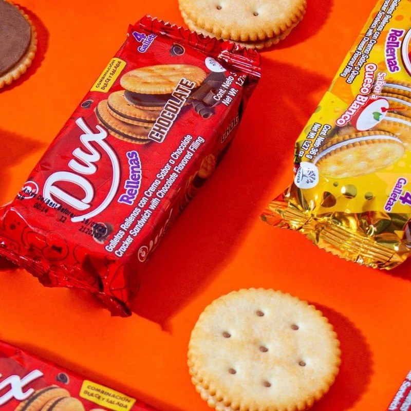 Dux Sandwich Crackers (18 pack) with chocolate cream flavor, snack