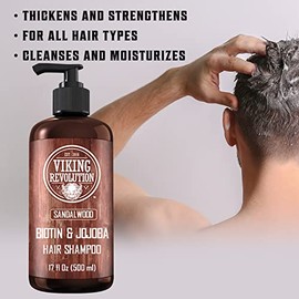 Viking Revolution Sandalwood - Champú para hombre con biotina y aceite de jojoba, champú natural para el cabello para hombres con vitamina B5 y tratam