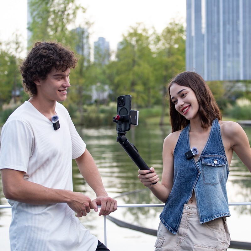 Ulanzi AM18 Wireless Lavalier Microphone System Audio with Long Battery