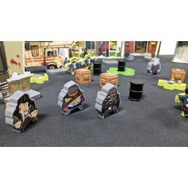 Ludonova-Flick'em Up Dead of Winter Board Game for 2-4 Players, 14+ (LDNV140001), Assorted Colour/Model