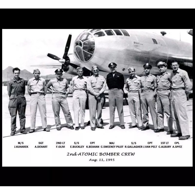 Nagasaki Atomic Bomb B-29 Bomber Crew PHOTO, Dropped FAT MAN