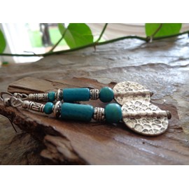 ♥ Turquoise wood and hammered disc. ♥ Unique long earrings