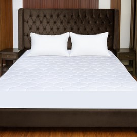 Plush Palace Extra Deep 30cm Quilted Single Mattress Protector, Hypoallergenic & Breathable Fabric, Durable Quilting with Elegant Stitching, Easy Care for Comfortable Sleep – Single (90x190 cm)