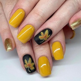 24Pcs Fall Maple Leaf Press on Nails Medium Square Fake Nails Thanksgiving Maple Leaf Designs Yellow Glossy Gold Glitter Acrylic Nails Reusable Stick on Nails Artificial Nails for Women DIY Manicure