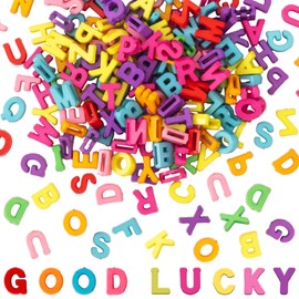 STSTR 100 pcs Alphabet Letter Beads, Colorful Resin 3D Loose Letter Beads Bulk, Cute A-Z Initial Plastic Charm Pendants for Crafts, Bracelets, Necklaces