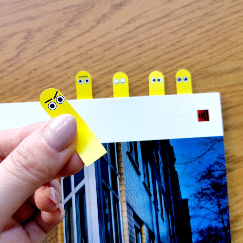 smart by Leviatan Emotikon Sticky Notes Highlighter Strips Page Marker