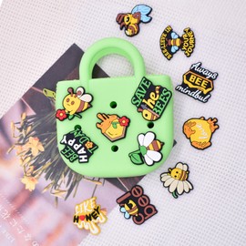 FOSDICK Pack of 30 Bee Shoe Charms, Cartoon Bee for Crocs Charms, PVC Shoe Charms, Cute Pins for Crocs, Bee Shoe Charms, Bee Shoe Badges, DIY Shoe Pin for Children, Boys, Girls