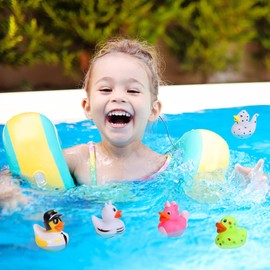 EOGRFW Pack of 25 Rubber Bath Ducks, 5 cm Bath Duck, Colourful Rubber Ducks Swimmer, Cute Rubber Ducks Children, Squeaky Duck Bath Toy for Baby Showers Birthday Party Items Beach and in the Pool