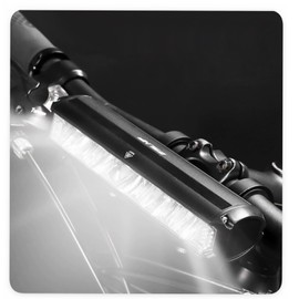 Juego de Luces de Bicicleta de Montaña para Conducción Nocturna, Faro Recargable de 1000 Lúmenes con Función de Banco de Energía, Luz Trasera de Advertencia de Bicicleta Impermeable con 3 LED, 2000mA