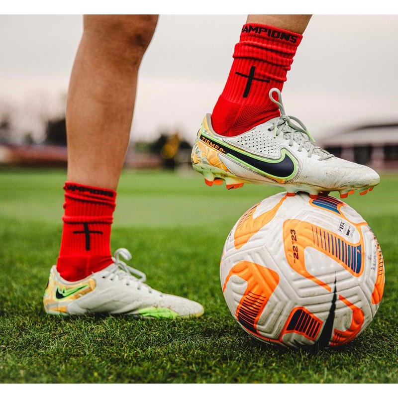 'Cross' Performance Grip Socks - Color: Black