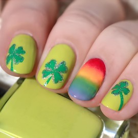 LBPEPAMZ 24Pcs St. Patrick's Day Press on Nails Short Square Fake Nails with Shamrock Design Colorful Rainbow Silver Glitter Shamrock Glue on Nails Red French Tips False Nails Stick on Nails for Women