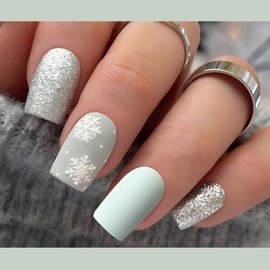 Christmas nails stick on nails， Christmas acrylic nails Women's New Year Nail Enhancement，christmas press on nails Set of 24Pcs (Silver white snowflakes)