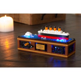 Brick Loot Iceberg Titanic Juego de bloques de construcción con kit de luz y movimiento, modelo de barco de juguete, juegos de ladrillos de construcción para adultos o niños de 6 años +, decoración