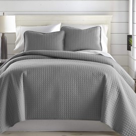 Vilano Springs, Premium Quality, Soft, Wrinkle, Fade, & Stain Resistant, Easy Case, Oversized Quilt Cover Set with 1 Quilt Set and 2 Shams, Full / Queen, Steel Grey