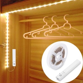 OriFiil LED Schrankbeleuchtung mit Bewegungsmelder, 1M LED Streifen, BatterieBetrieben Nachtlicht,3000K Warmweiß LED Band für Kinderzimmer, Schlafzimmer, Küche, Orientierungslicht,Schrank
