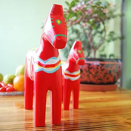 Wooden Swedish Dala Horse Ingenious Hand Painted Coloring 1 Pair Fine Carved Swedish Dala Horse Density Board Souvenir Decoration