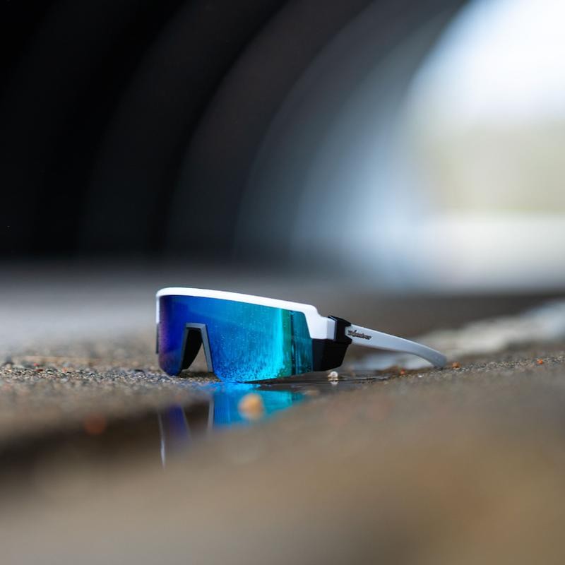 BOMBER SMOKE BOMB ANSI Z87+ Safety Sunglasses:_Clear