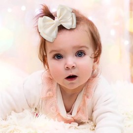 Zolyco 4.5 Inches Double Hair Bows for Women Girls Thick Ribbon Boutique Alligator Clips Hair Accessories for Older Kids Children Young Girls 2 Pcs (Light Yellow)