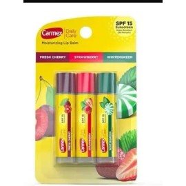 Carmex Bálsamo Labial Daily Care con SPF Pack 3 Pz en Barra Hidratante Reparador para Labios Secos Todo el Día Fresa, Cereza y Menta Fresca Fórmula Suave con Protección Solar, Alivia Dolor y Ardor