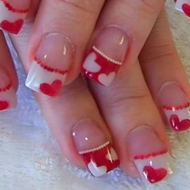 24Pcs Valentine's Day Short False Nails French Nail Tips Red Love Heart Square Design Valentine's Press on Nails Almond Detachable Press On DIY Glue Stick on Fingernails Charm Heart Nails for Women