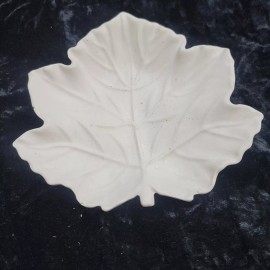 Unbranded Maple Leaf Trinket Tray Paint It Yourself Blank Ceramics 5" X 6"