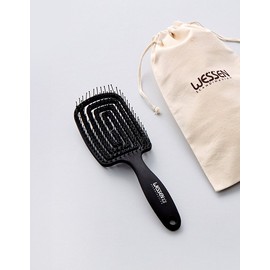 Weishin [웨신] 쓰담 플라핀 헤어브러쉬 & 파우치 세트 [Weshin] Sdam Plafine Hair Brush & Pouch Set