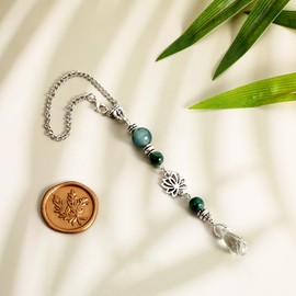 MBAIYO Lotus Flower Rear View Mirror Charm, Flower Car Mirror Pendant Boho Green Stone Healing Crystal Charm Lotus Hanging Sun Catcher Pendant Cute Car Decorations Accessories