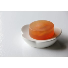 Suusera Soap Rest Moisture Absorption Soap Dish Flower White (Size: Approx. 4.4 x 4.4 x 1.2 x 1.2 inches (3 cm); Made in Japan, Bathroom, Washroom