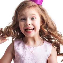 Turandoss T Necklace for Girls Jewelry Gifts, Heart Pendant Letter T Necklace Engraved Initial Necklace for Girls Jewelry for