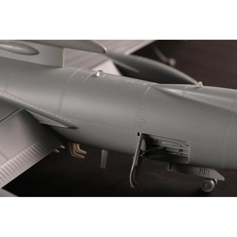 81785 1:48 Scale U-2S 'Dragon Lady' Senior Span Model Kit