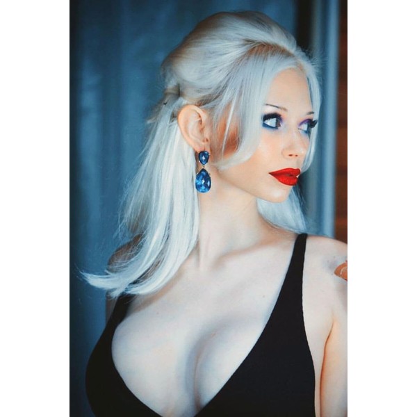 1960s style hair, high crown long straight and layered half