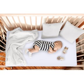 Utopia Bedding Zippered Mattress Encasement Crib - 100% Waterproof and Bed Bug Proof Mattress Protector - Absorbent, Six-Sided Mattress Cover