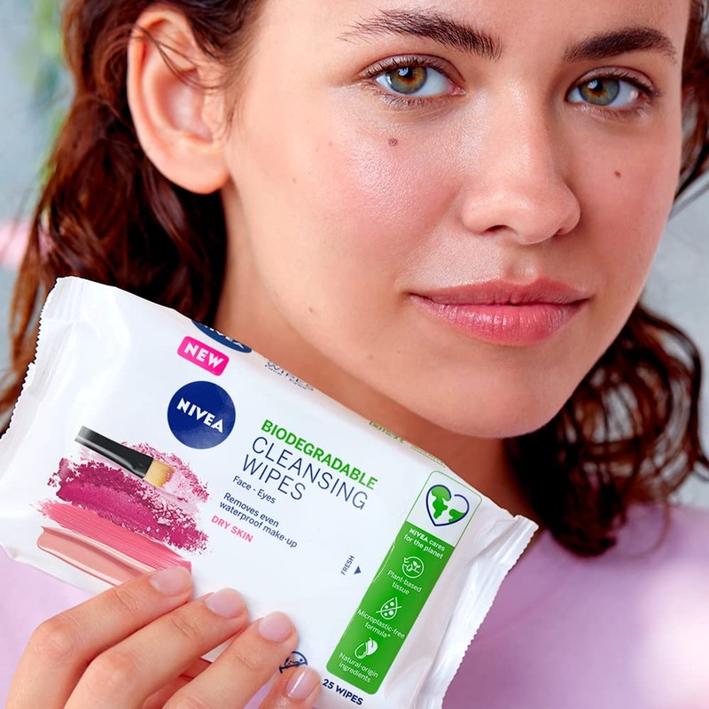 NIVEA 3in1 Caring Cleansing Wipes Dry Skin (25 sheets), Plant-Based