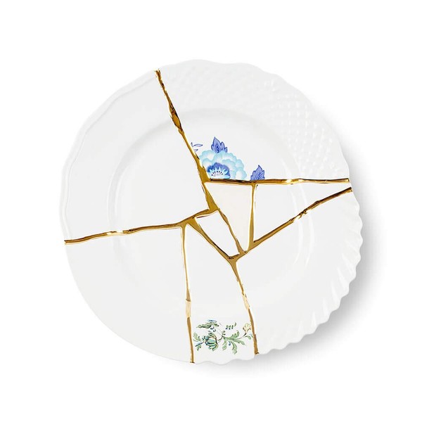 Seletti Kintsugi dinner plate in porcelain and 24 carat gold