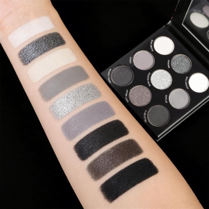 FangTangDI 9 Color Smoky Eyeshadow Palette with Mirror, Matte &
