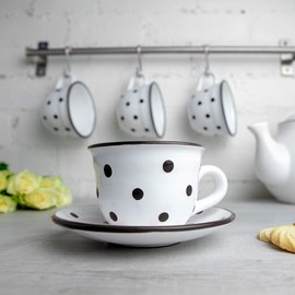 City to Cottage® - Kaffeebecher Teetasse 250 ml | Weiß und Schwarz | Polka Dots | Handgemacht | Keramik Geschirr | Cappuccino Tasse mit Untertasse