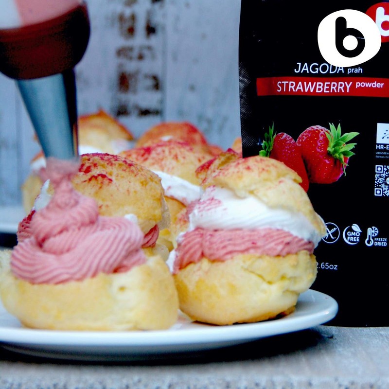 Organic Freeze Dried Strawberry Powder from Freeze Dried Strawberries, Rich